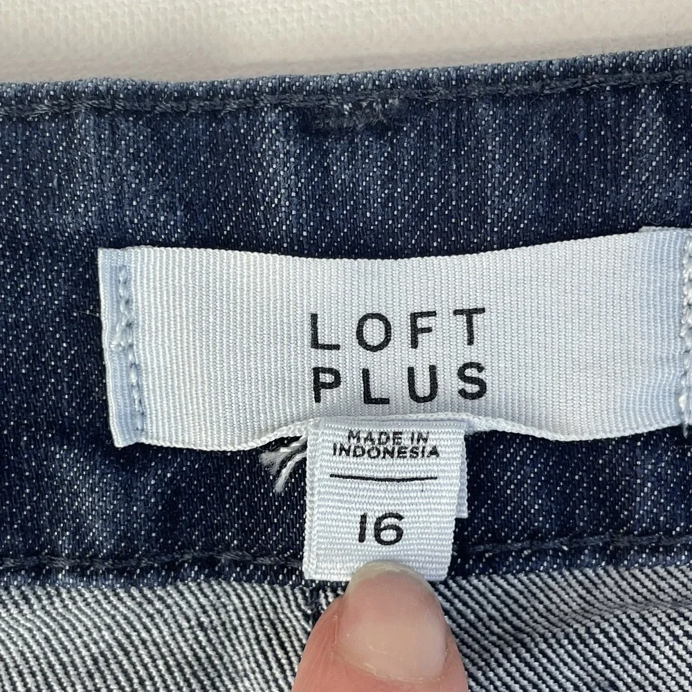 LOFT Plus Women's Denim‎ A-Line Skirt Size 16 Blue Stretch Jean Utility Pockets